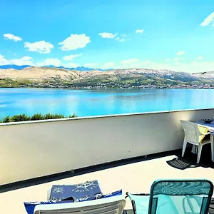 Maestral Fabijanic , Pag Town Croazia